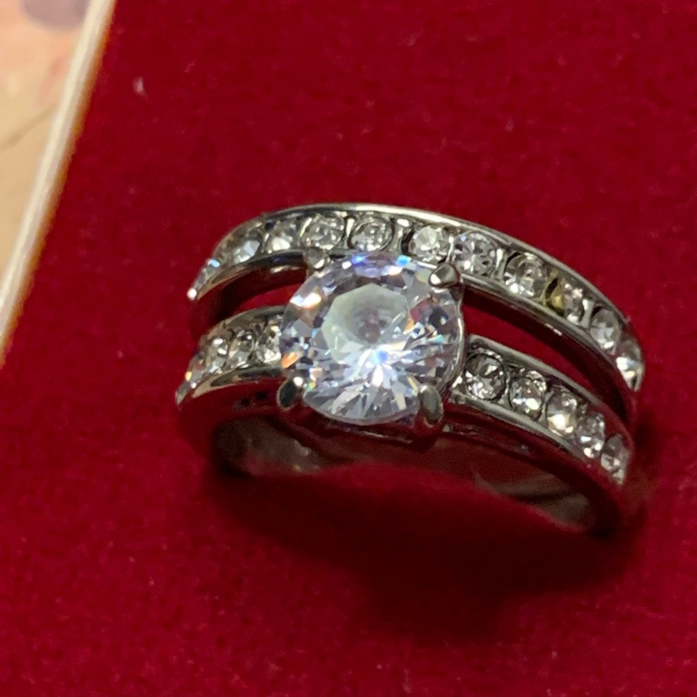 COPY - Beautiful  Centenary Diamond engagement ring!!!